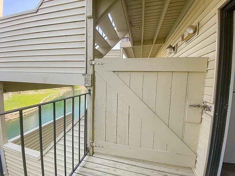 182 Waters Edge Dr #201 — Photo 17