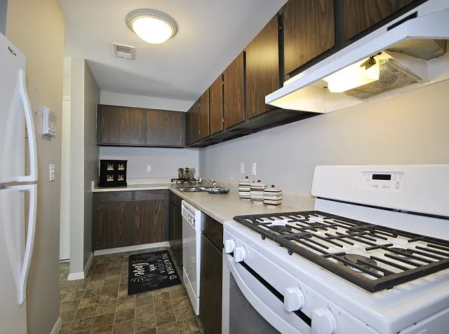 214 S Hewitt Rd — Photo 13