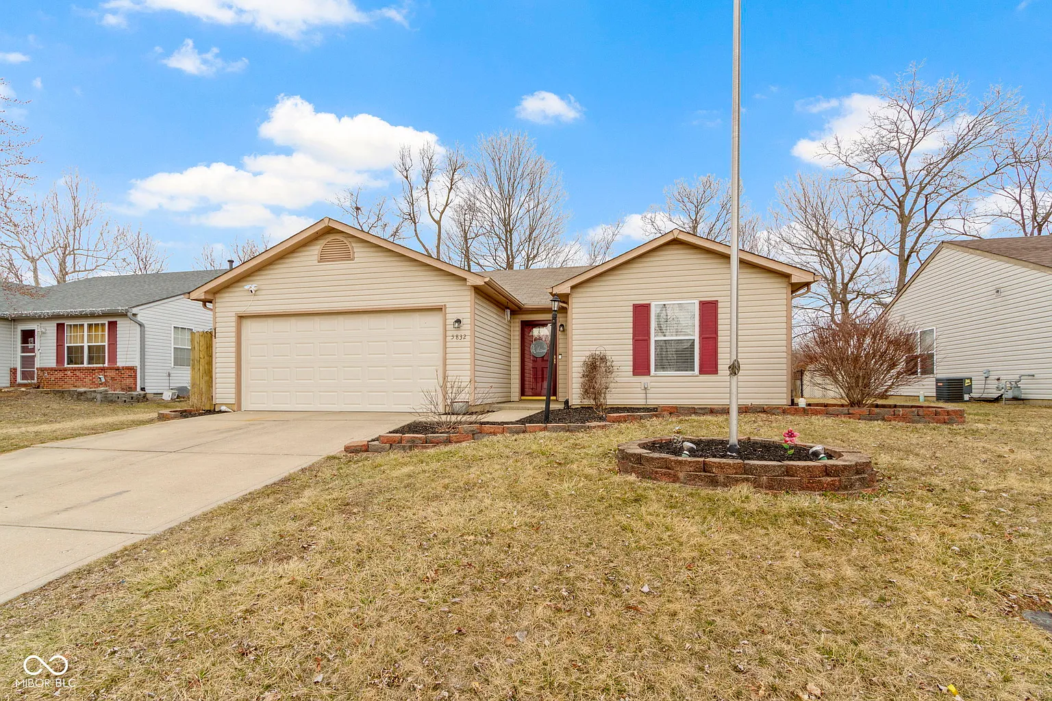 5832 Emmert Way photo 1