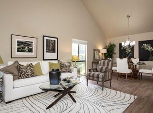 4000 Rio Rd APT 25, Carmel, CA 93923