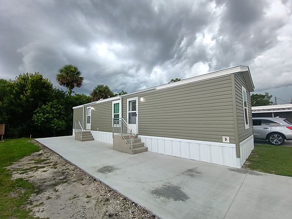 3rd image of 1307 S Parrott Ave Lot 22