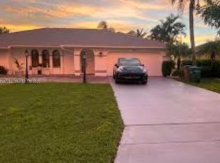 251 SW 22nd Pl, Cape Coral, FL 33991