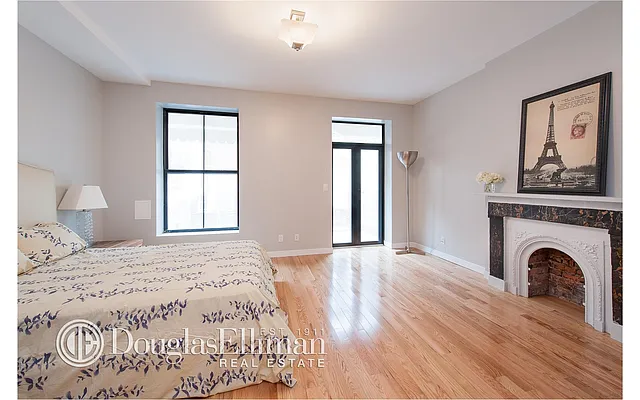 Rented by Douglas Elliman | media 15