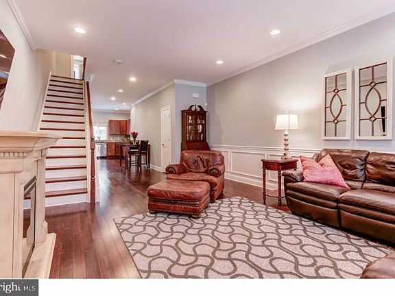 3rd image of 326 McKean St