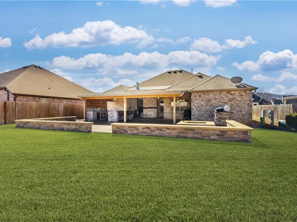 4174 E Black Canyon St, Fayetteville, AR 72701