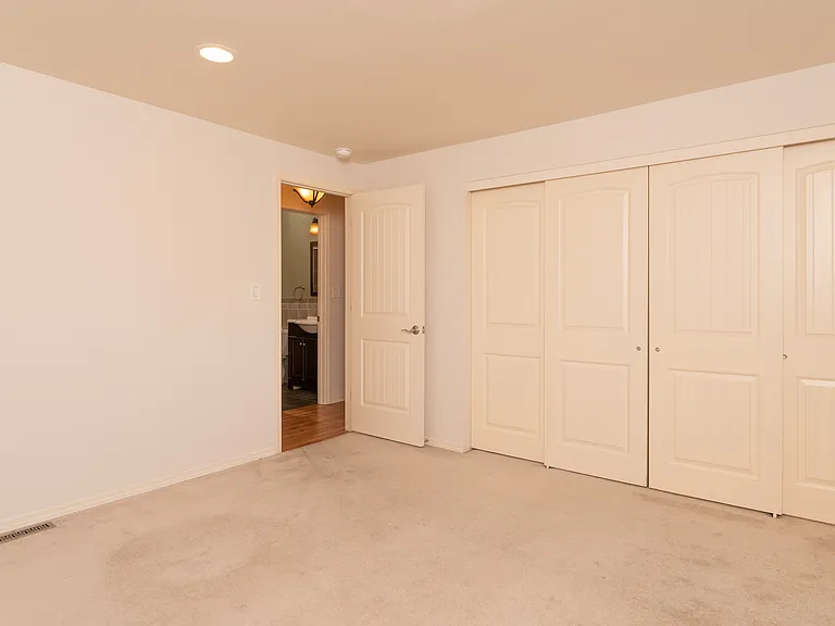 15323 SE 42nd St — Photo 19