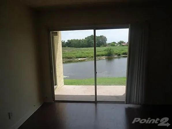 301 SW 113th Way #301, Pembroke Pines, FL 33025