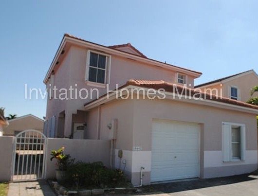 2nd image of 18442 NW 22nd St