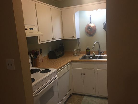 2nd image of 2110 Montreat Pkwy #B