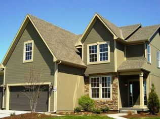 22048 W 97th Ter, Lenexa, KS 66220