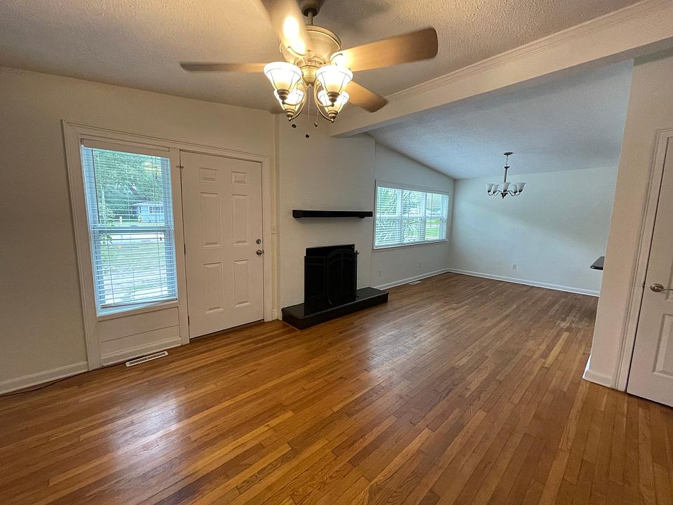 1st image of 3850 Bayou Blvd