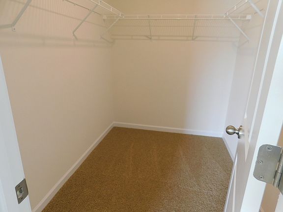 5th image of 2626 Gingham St