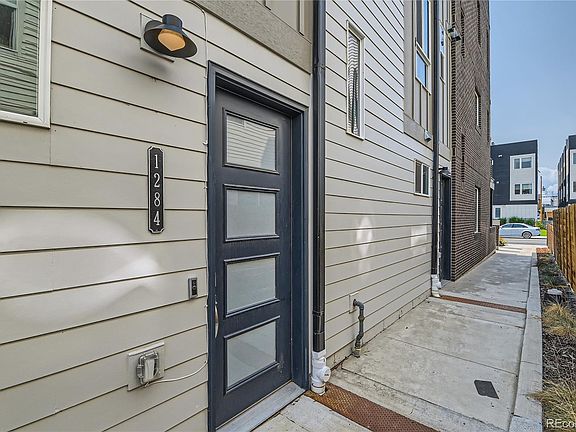 4th image of 1284 Stuart Street