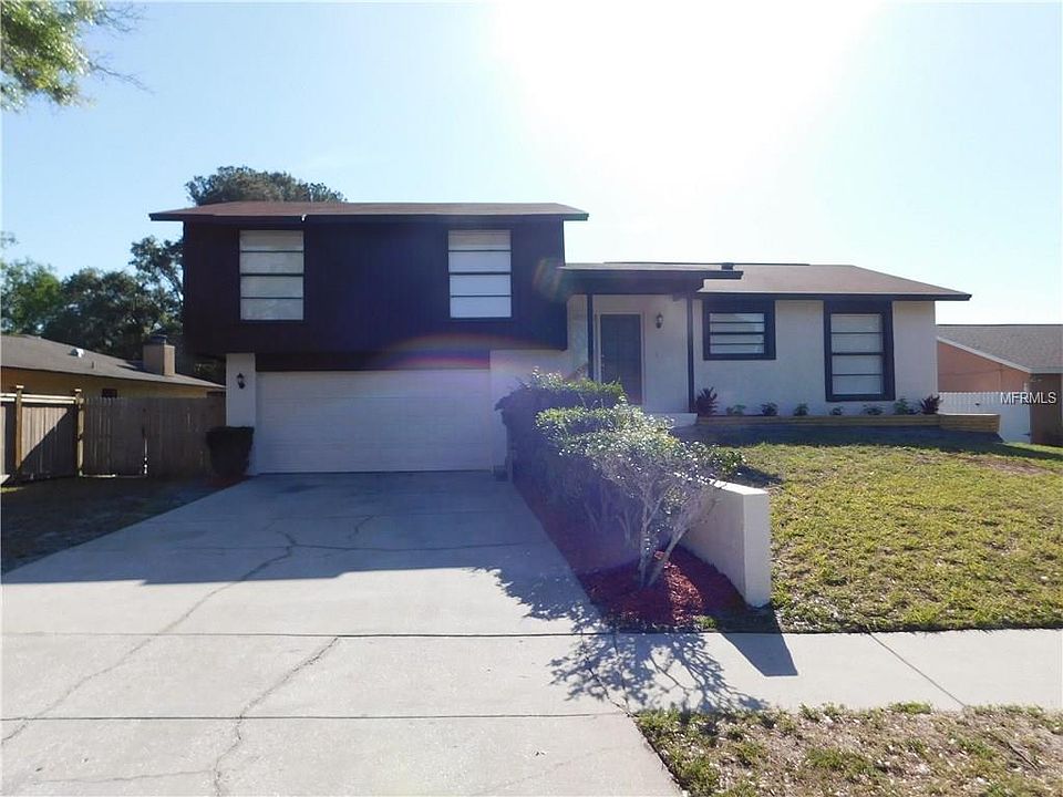 1st image of 15303 Summerwind Dr