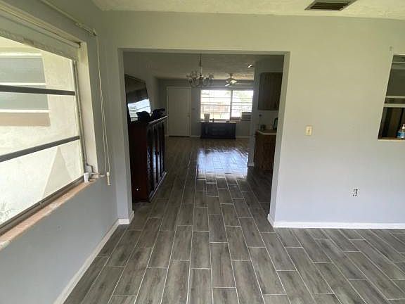 5th image of 48 S Lucille St
