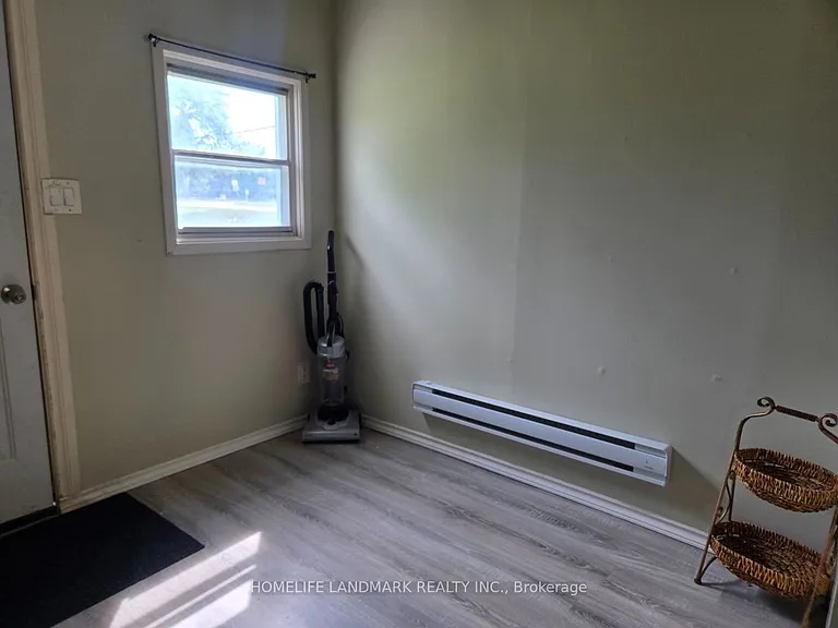 14 Elm Grove Ave — Photo 6