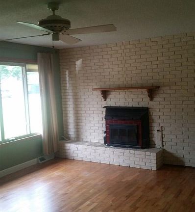 2nd image of 12037 Oakridge Ln