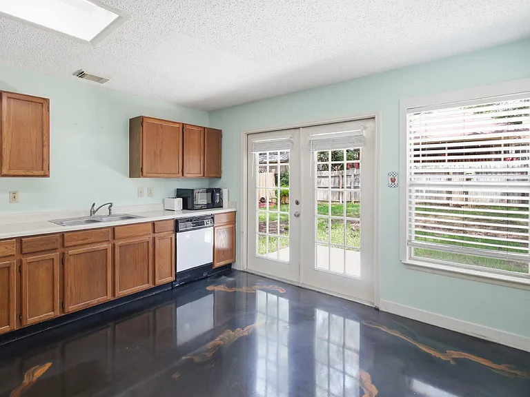 3840 Forsyth Park — Photo 13