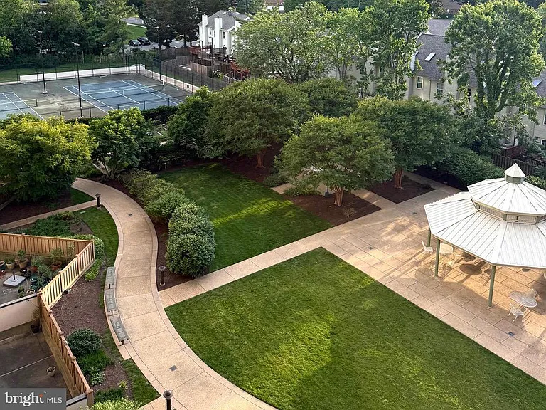 5300 Holmes Run Pkwy #819 — Photo 25