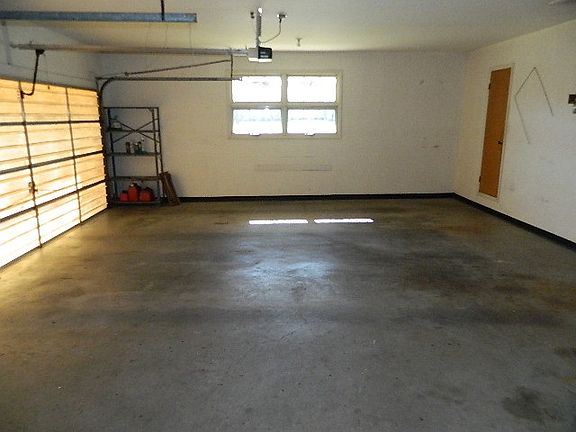 4th image of 2911 Lakeshore Dr