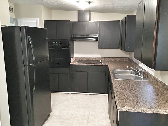 4th image of 6820 Blanco Ct