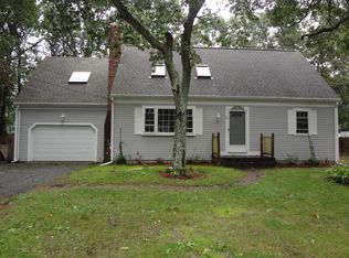 48 Flicker Ln, West Yarmouth, MA 02673