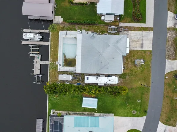 17731 Broadway Ave, Fort Myers Beach, FL 33931