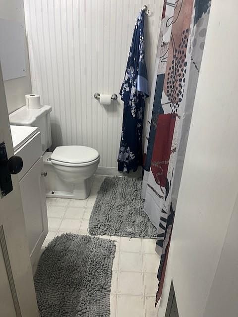 2nd image of 903 S Alder St