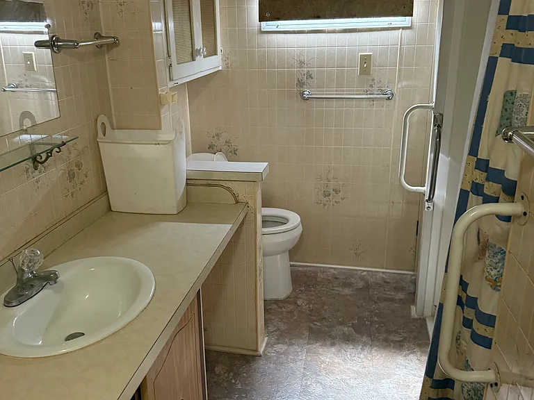 6348 New York St — Photo 13