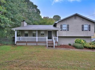 290 Fox Creek Dr, Dallas, GA 30157