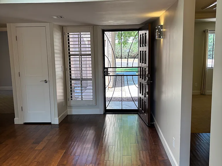 8460 E Malcomb Dr — Photo 5