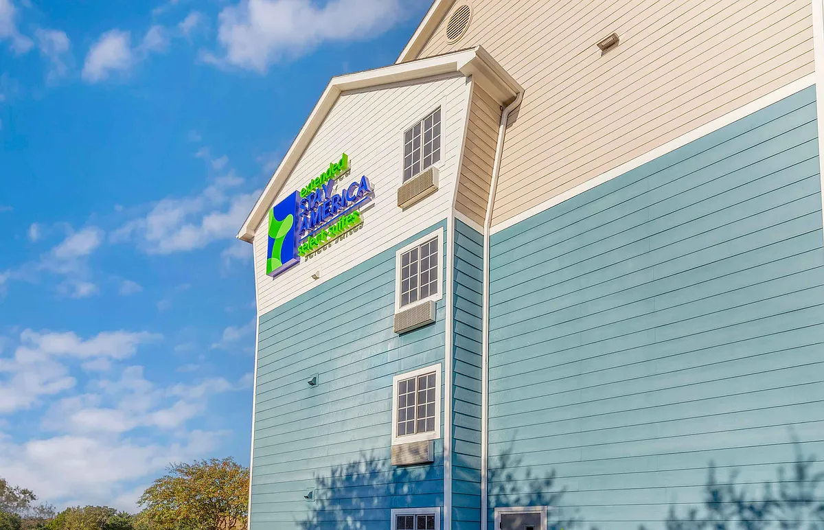 Exterior - Wilmington - West