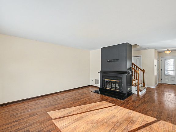 4th image of 1678 Groton Ct #1678