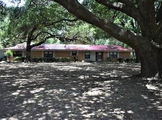 300 Donie Rd, Buffalo, TX 75831