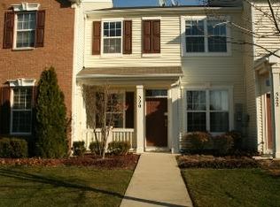 520 S Lakeside Ct, Round Lake, IL 60073