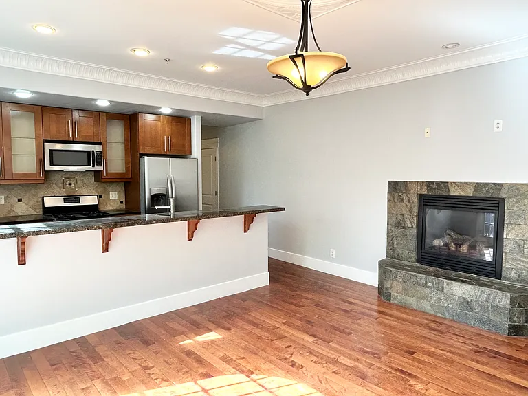 360 E 1st Ave #4 — Photo 3
