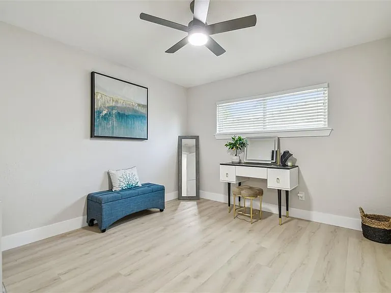 3922 Fontainebleau Dr — Photo 28