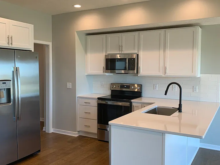 5043 W Amarillo Dr — Photo 2