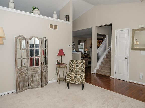 2nd image of 625 Cedar Knoll Pl