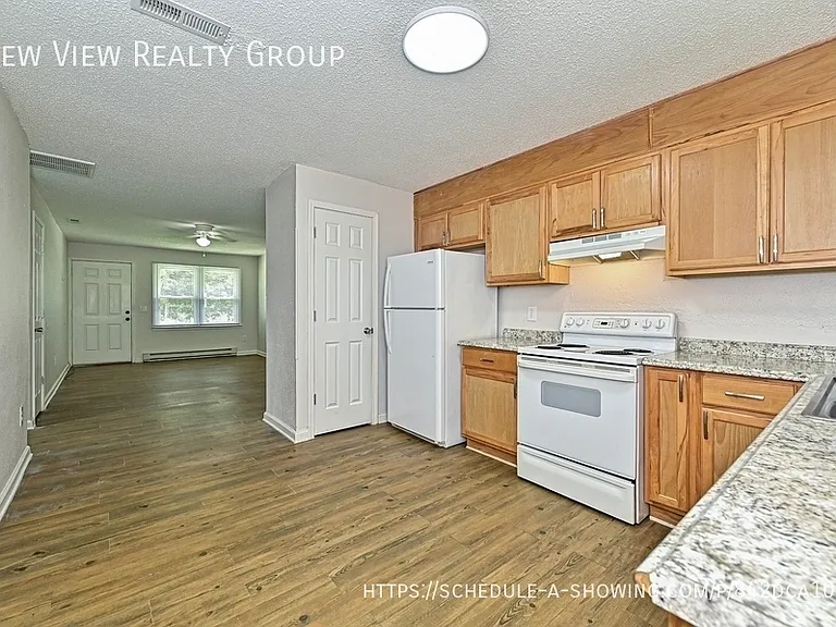 1119 Grady St — Photo 11