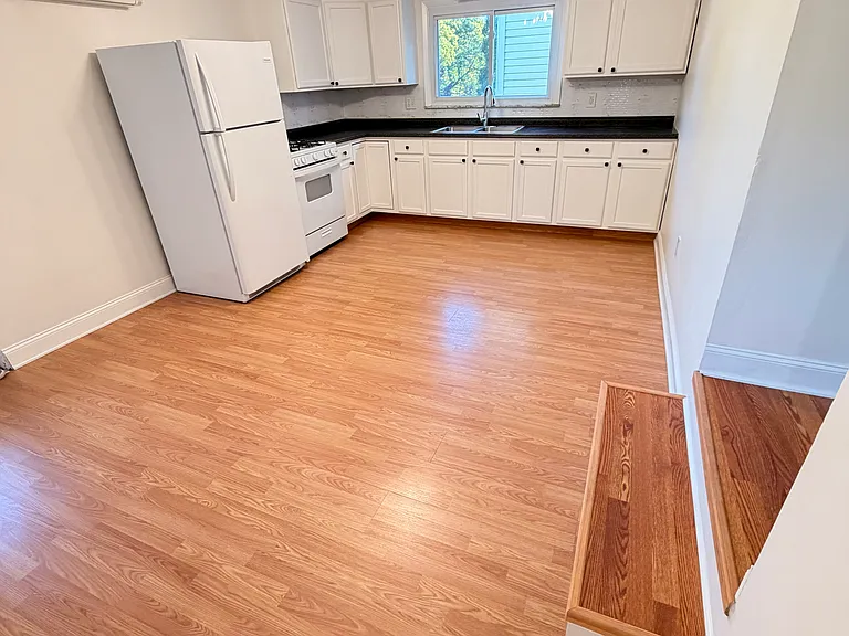 311 Chestnut St #2 — Photo 5