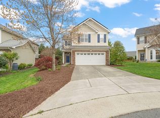 2105 Woodsdale Dr, Durham, NC 27703