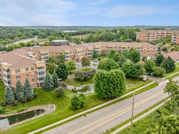 15001 Burnhaven Dr Unit 227, Burnsville, MN 55337