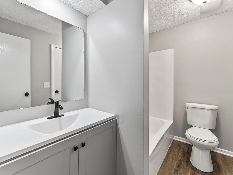 1322 N Harvey Dr — Photo 19