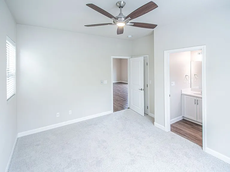 Alder Creek Apartments — Photo 64