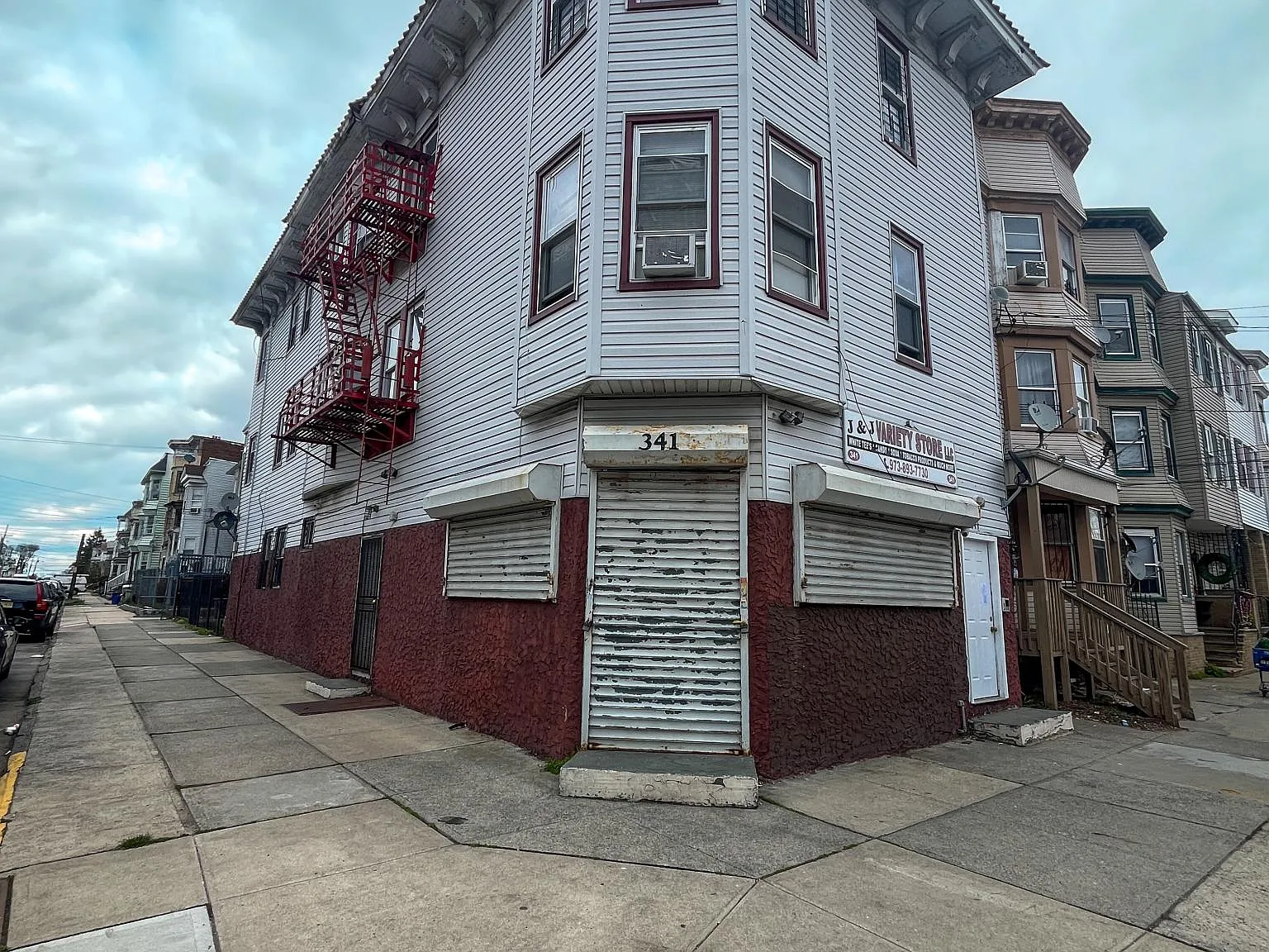 341 16th Ave — Photo 4