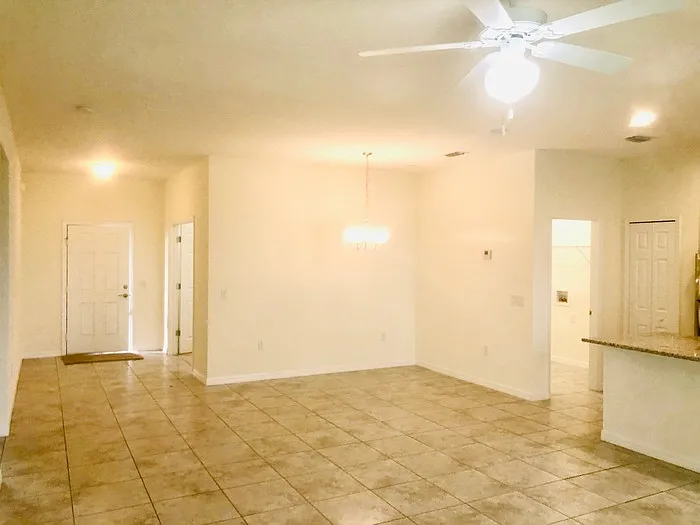 3 bed, 2.0 bath, 1793 sqft, $1,800 — Photo 3