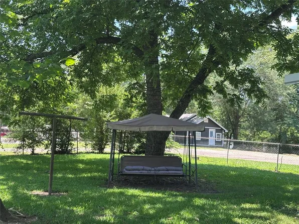 811 N Broadway St, Broken Bow, OK 74728