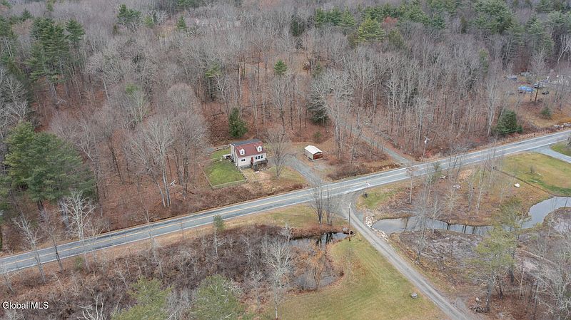 4th image of 161 Hoags Corners Road