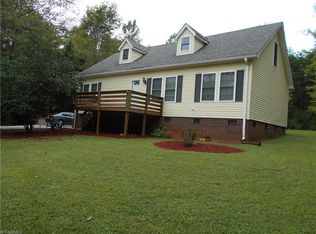 9079 Mibeck Rd, Belews Creek, NC 27009